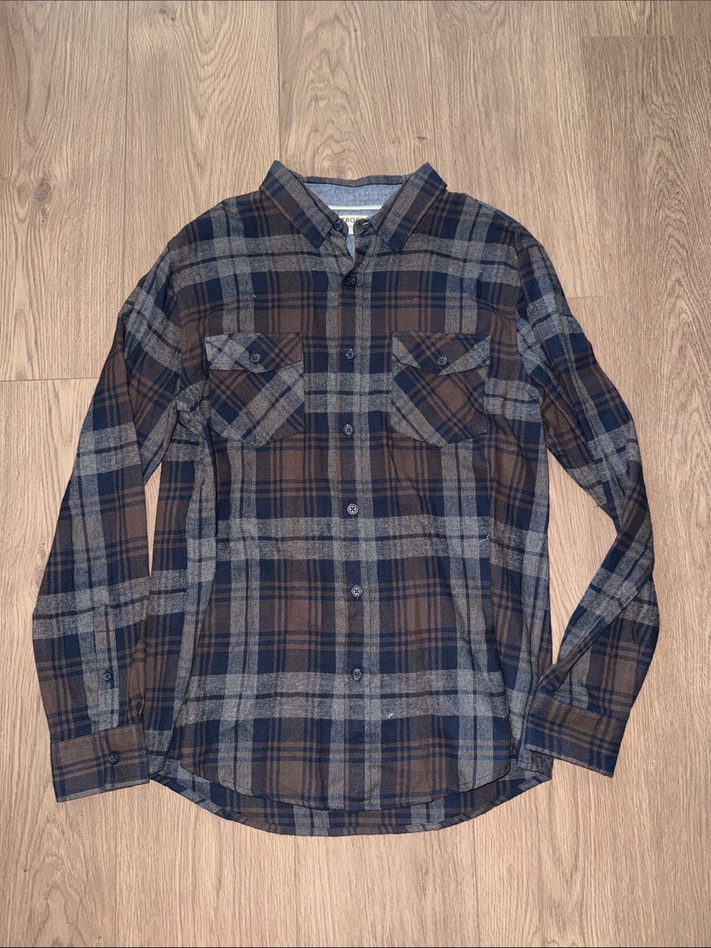 Retrofit Brown and Gray Plaid Flannel Button-Down Shirt